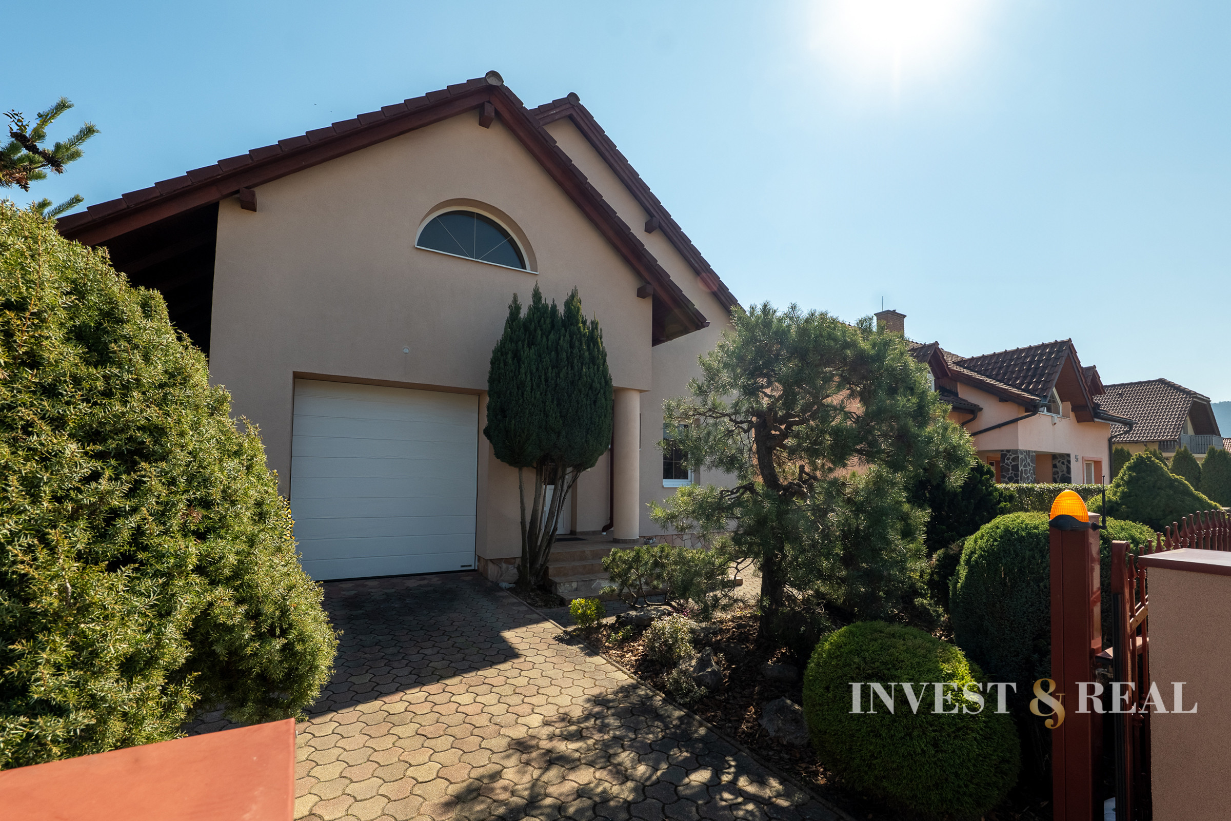 Rodinný dom v srdci Rožňavy s veľkorysým priestorom a dušou