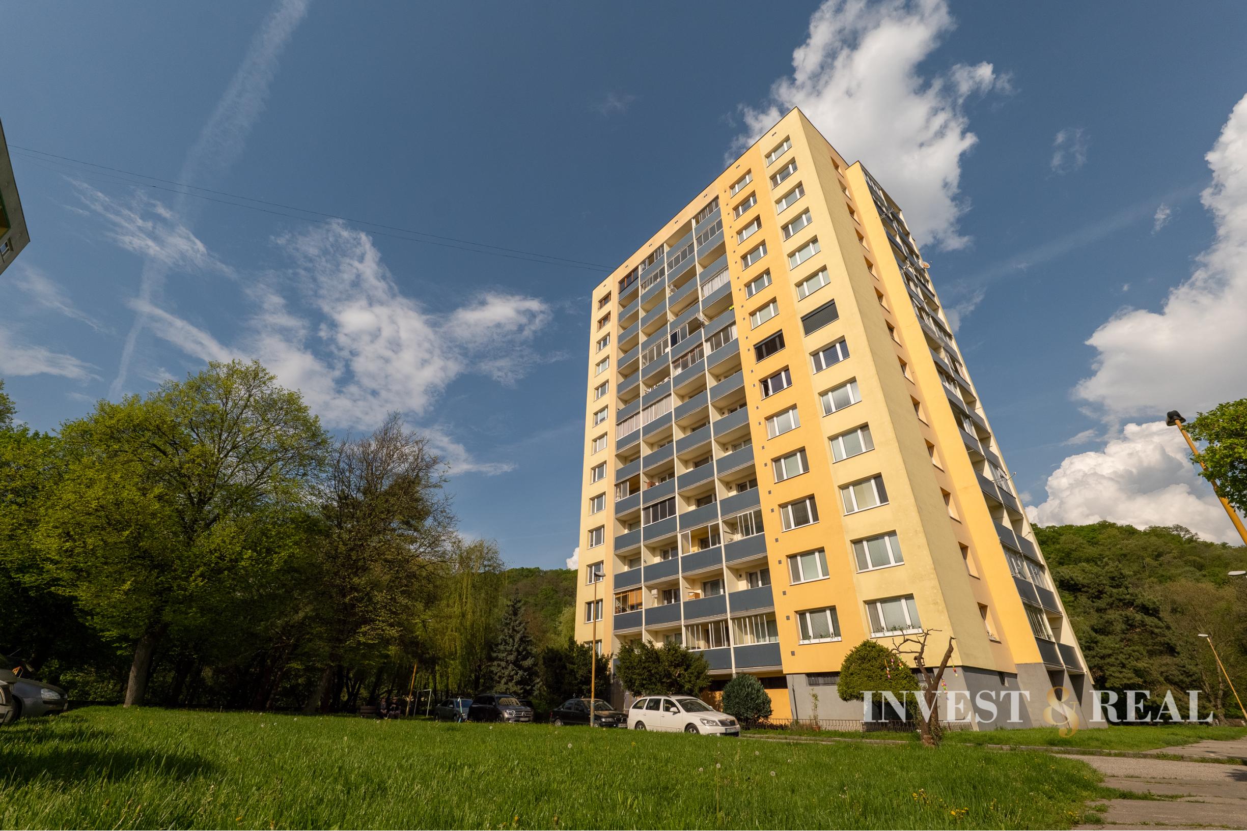 Zrekonštruovaný 3 izbový byt | Rovníková 10 - Nad Jazerom