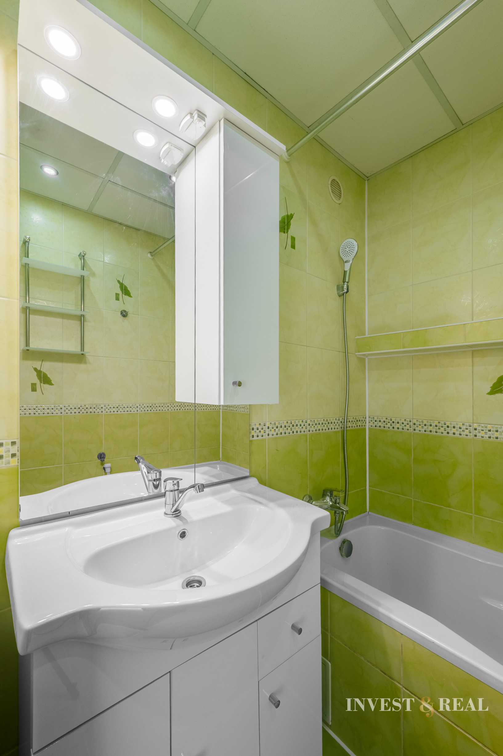 Zrekonštruovaný 3 izbový byt | Rovníková 10 - Nad Jazerom