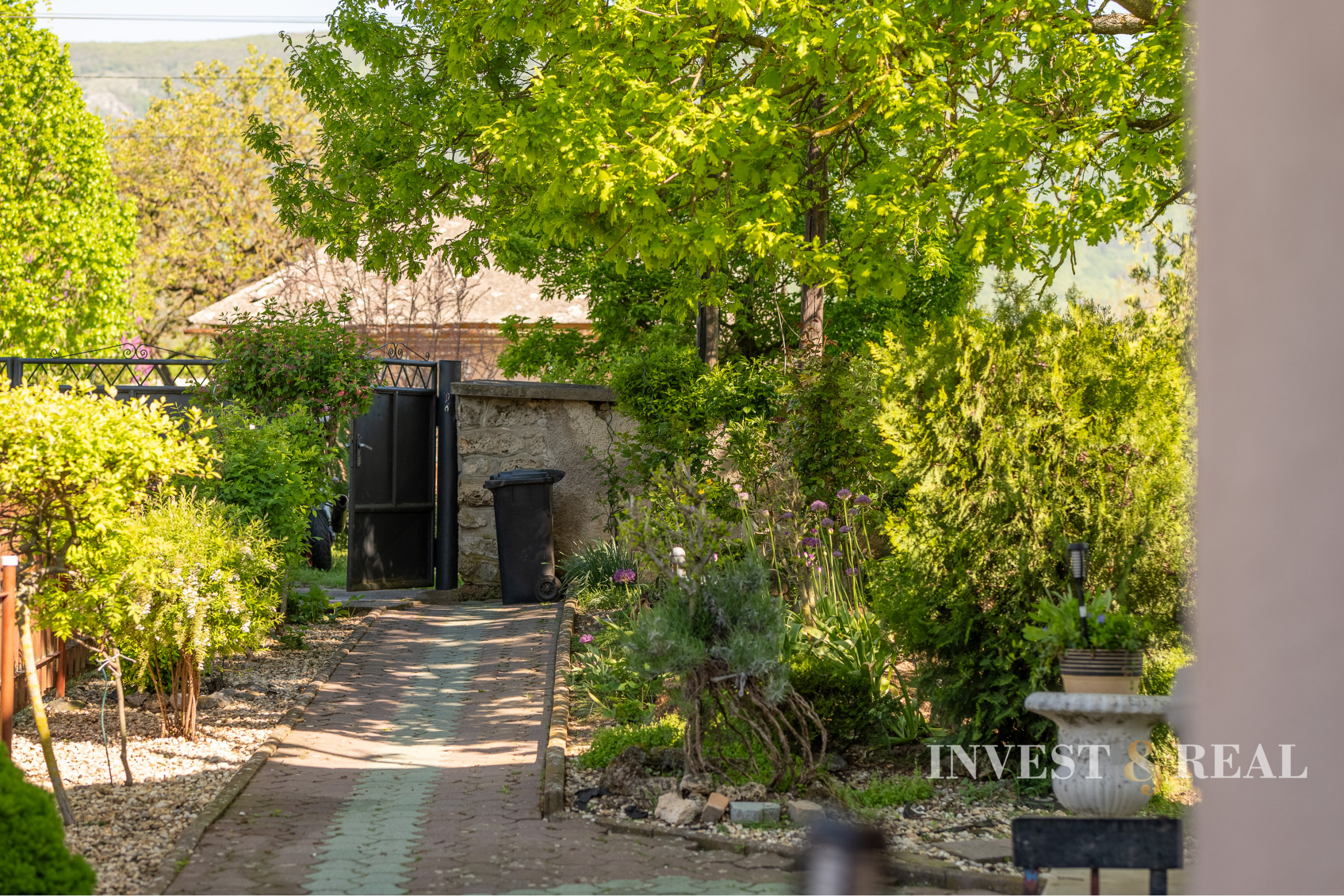 Historický zemiansky DOM vo Včelároch