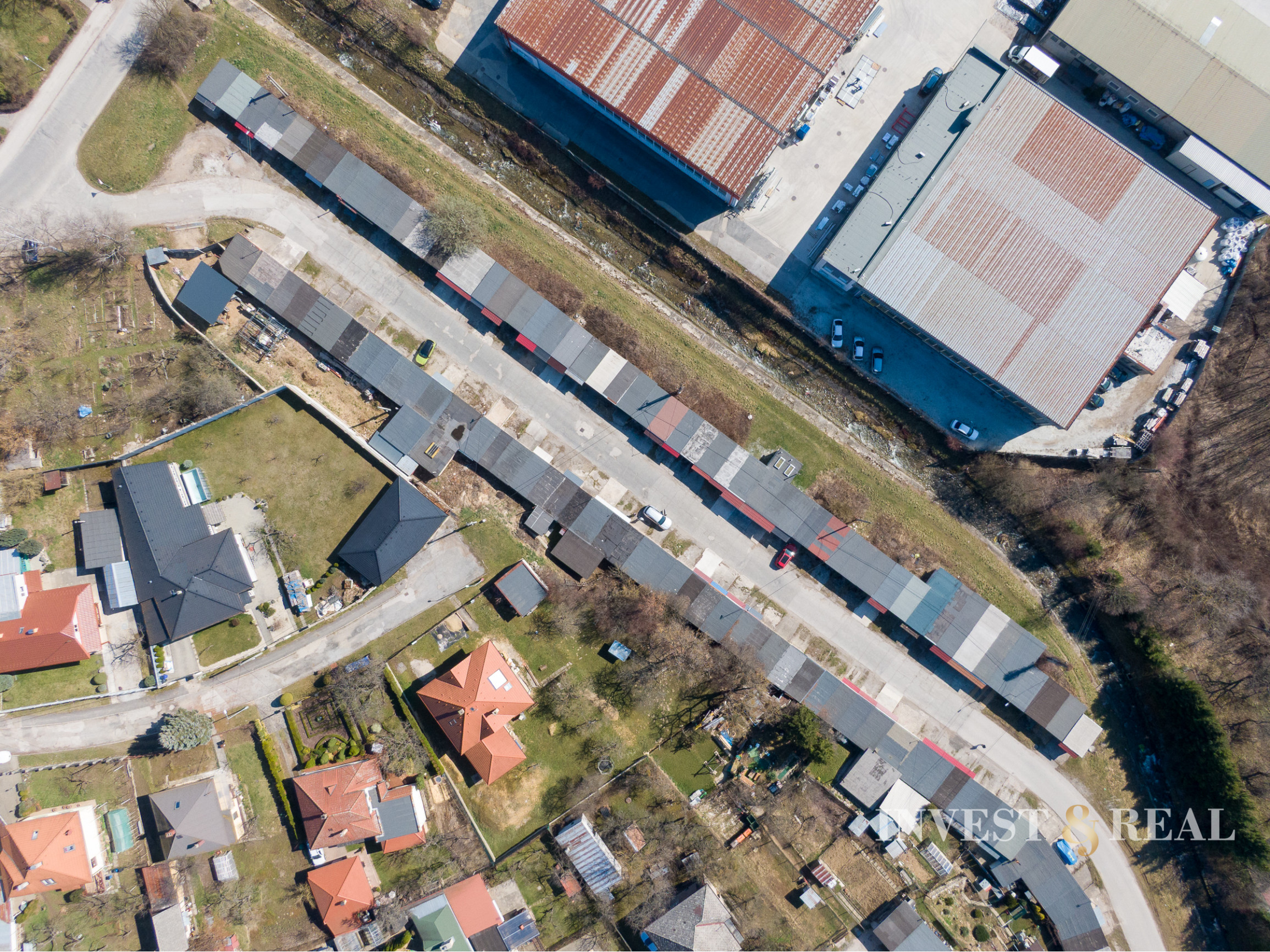 Na predaj murovaná garáž | Rožňava – Letná ulica