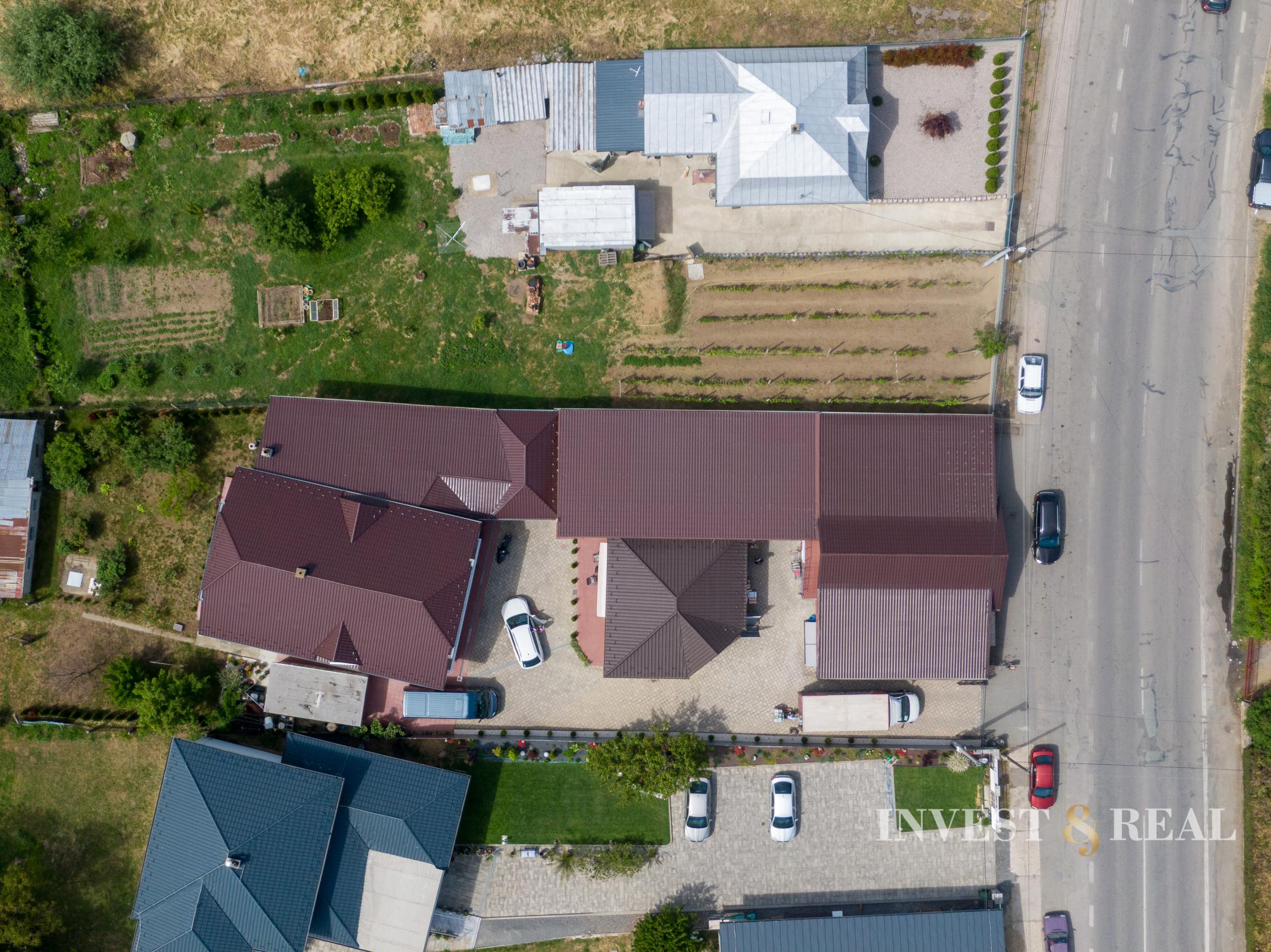 NA PREDAJ | Zabehnutá maloobchodná prevádzka FRESH s vysokým ročným obratom + rodinný dom a pozemok | Kráľovský Chlmec