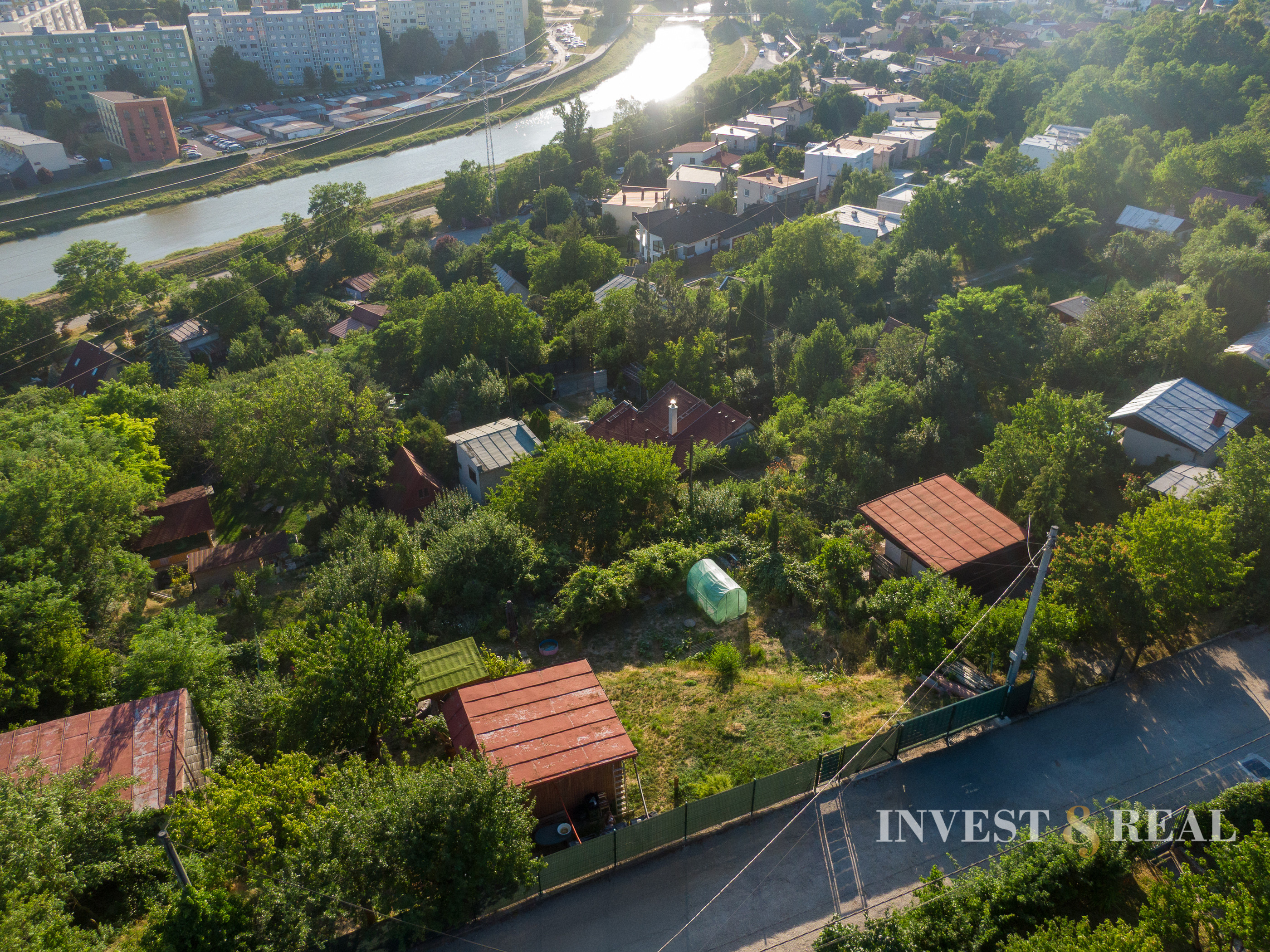 Pozemok s chatkou na podnikanie aj relax | Vyšné Opátske