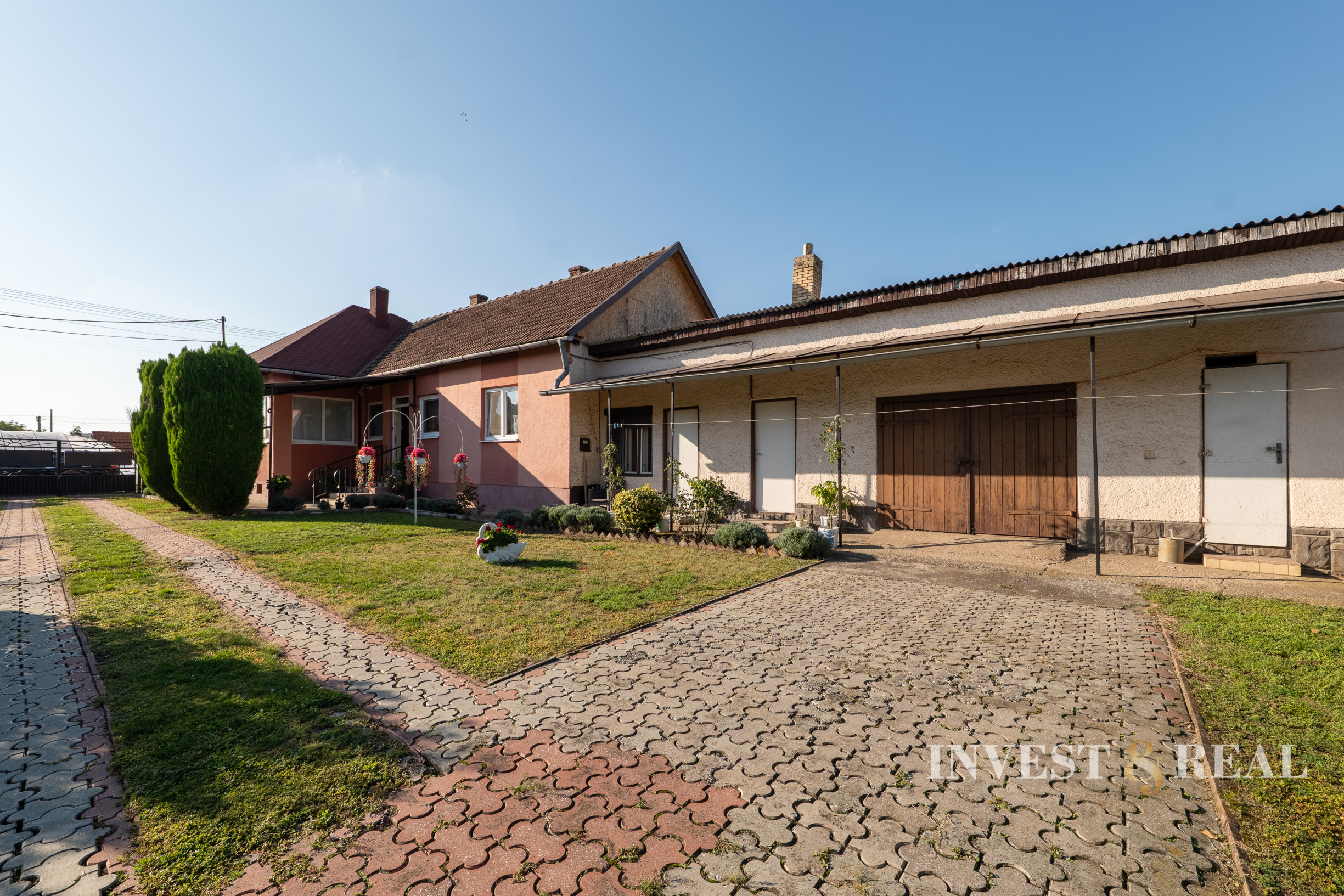 REZERVOVANÉ | Rodinný dom | 2 064 m² | Komárovce