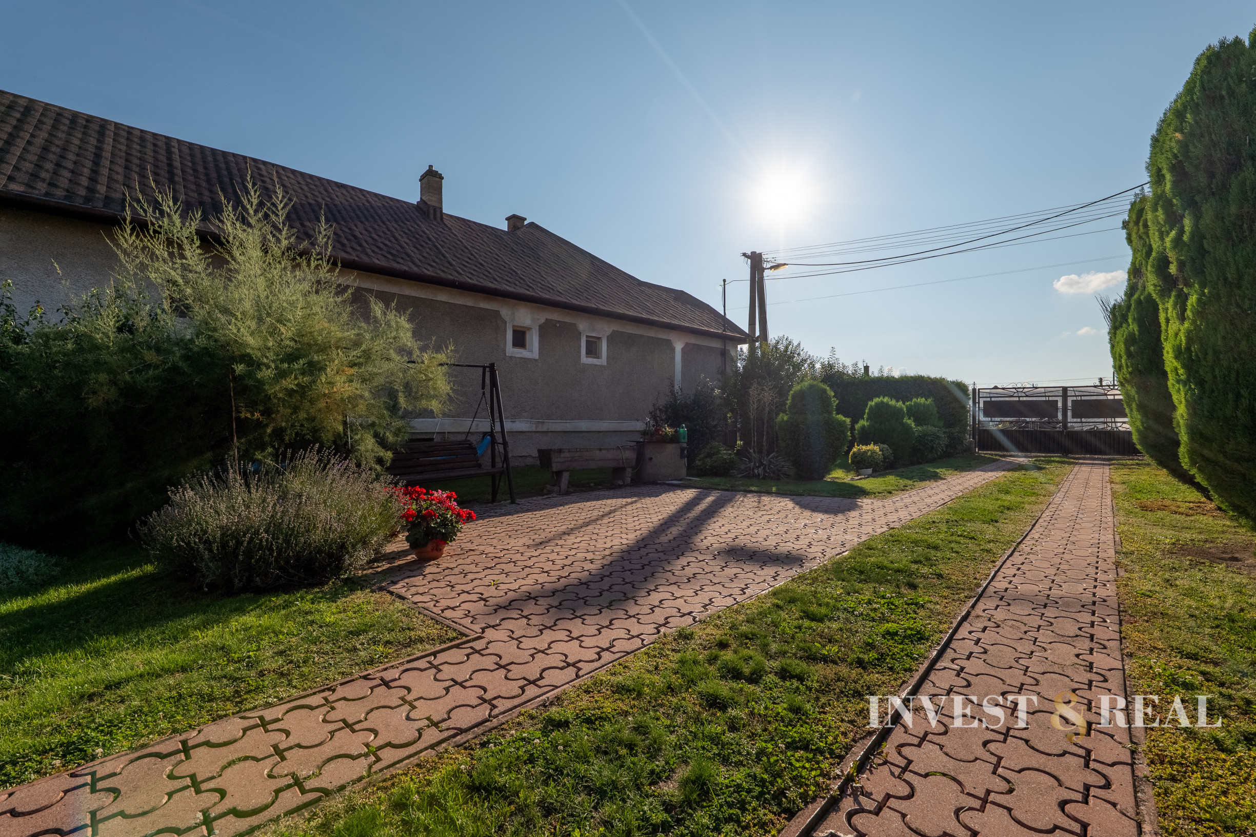 REZERVOVANÉ | Rodinný dom | 2 064 m² | Komárovce