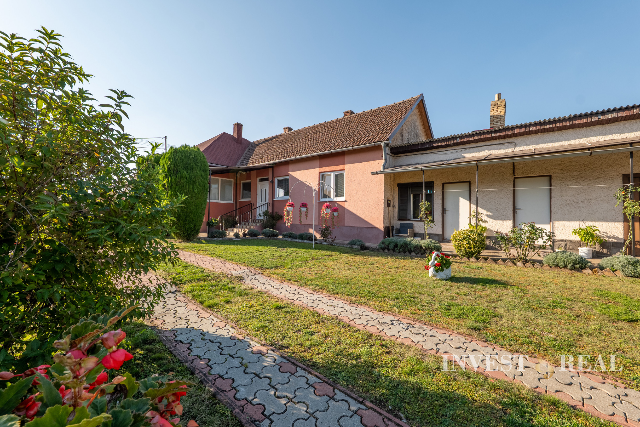 REZERVOVANÉ | Rodinný dom | 2 064 m² | Komárovce