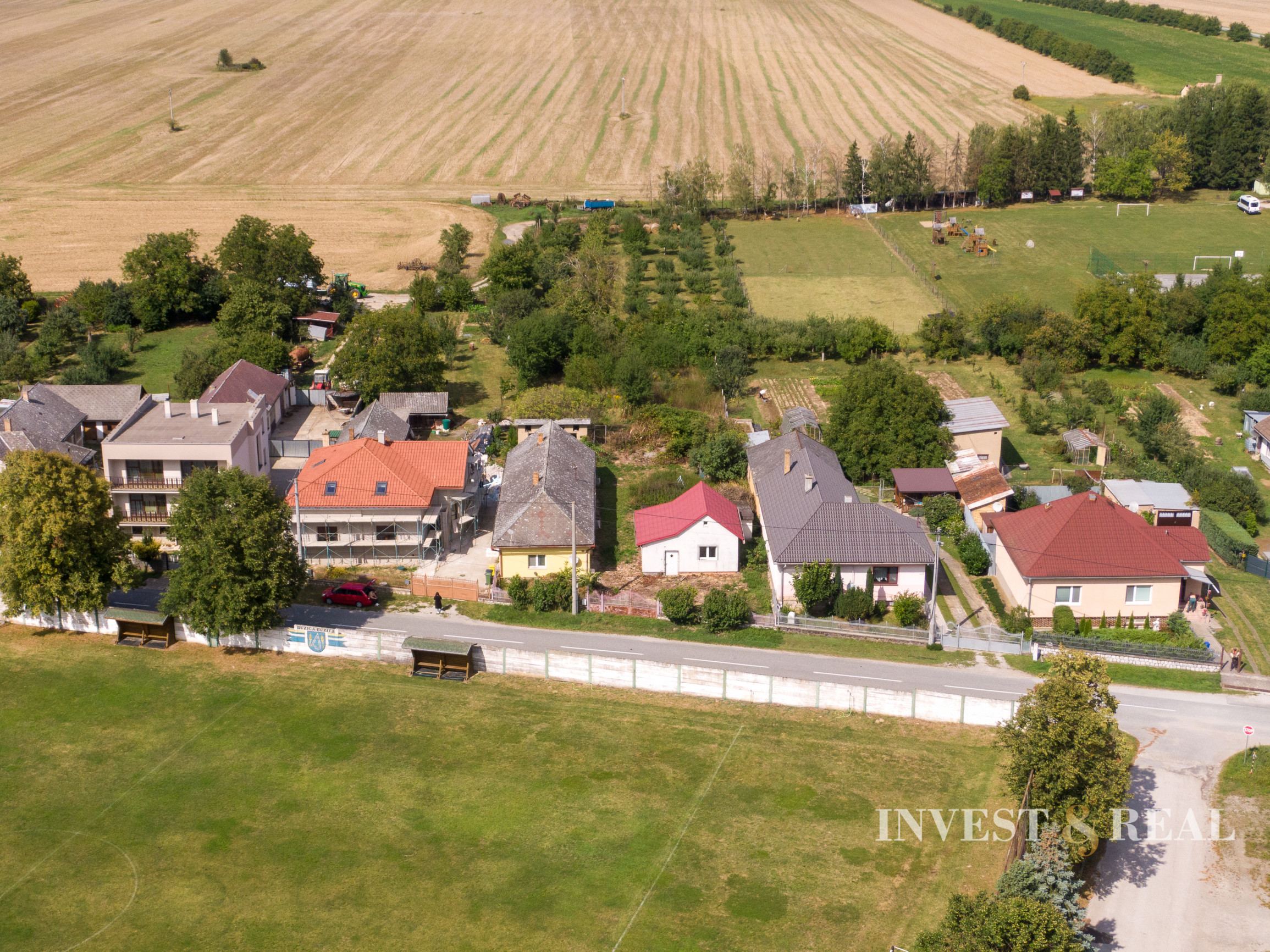 REZERVOVANÉ | 2 rodinné domy s pozemkom | Buzica