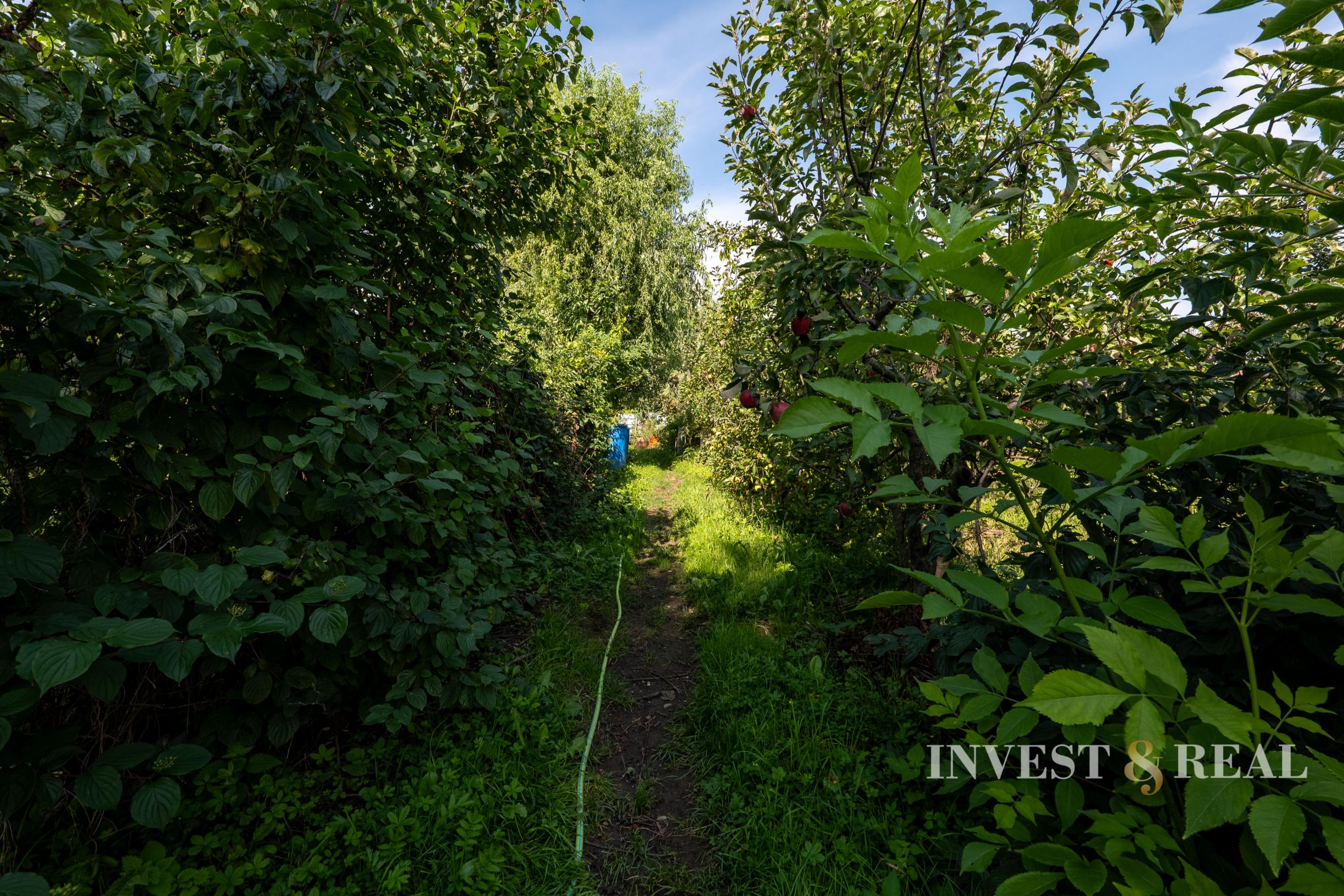 INVESTIČNÝ POZEMOK s možnosťou výstavby až 4 DOMOV | PEREŠ