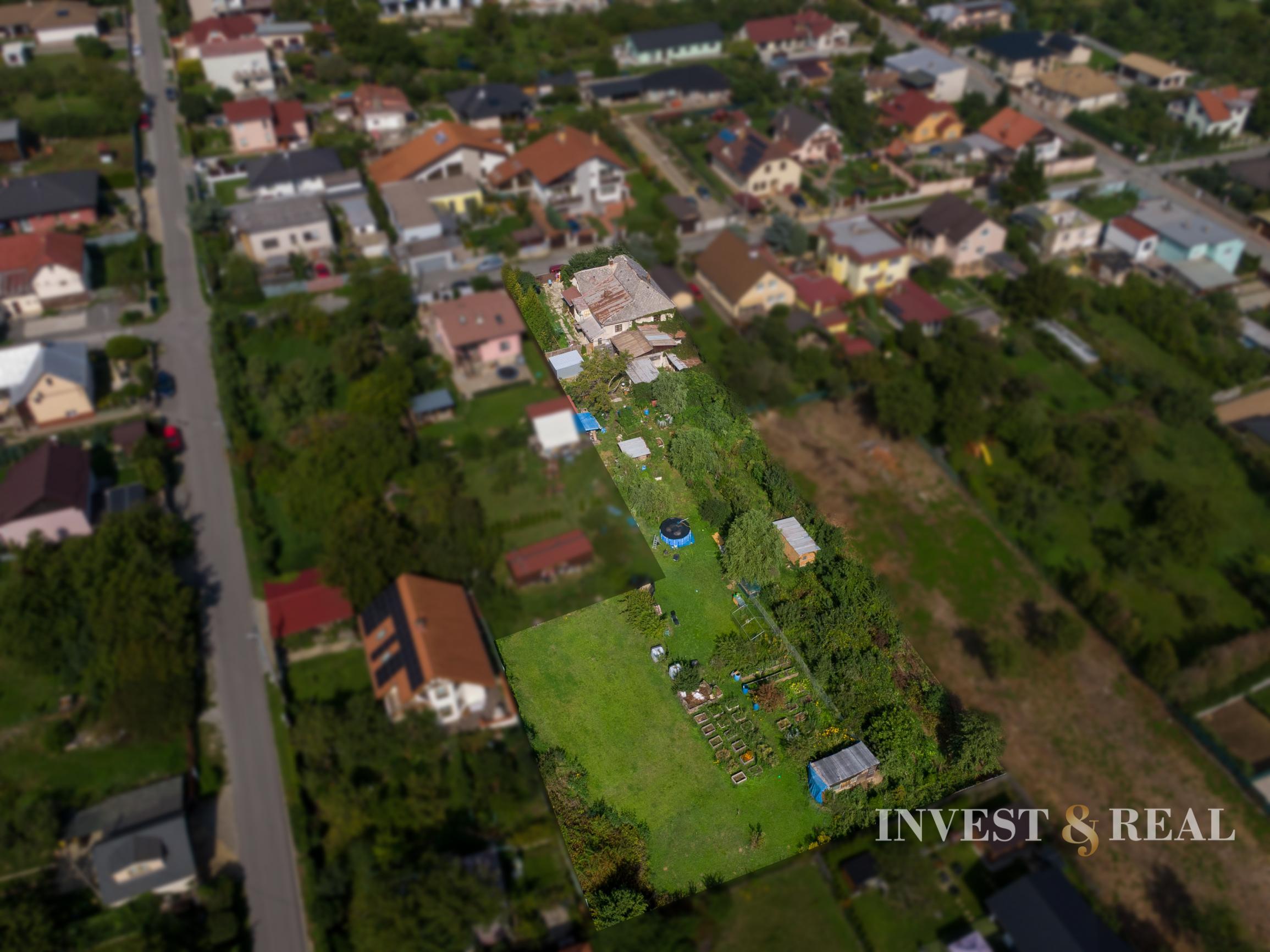 INVESTIČNÝ POZEMOK s možnosťou výstavby až 4 DOMOV | PEREŠ