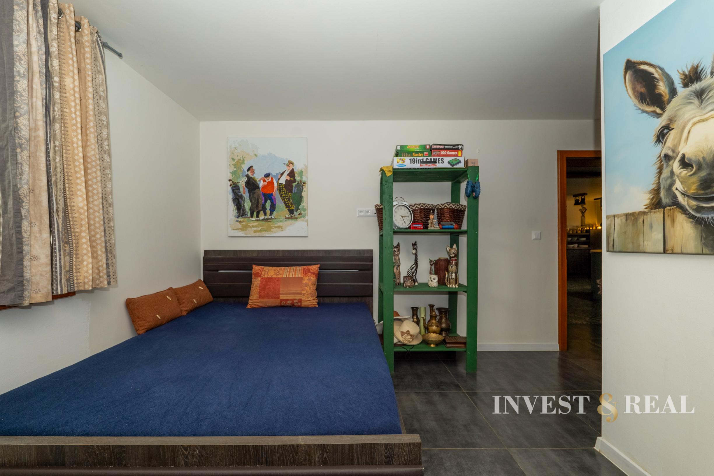 Zrekonštruovaný dom s bazénom a veľkým pozemkom | Podlipníky