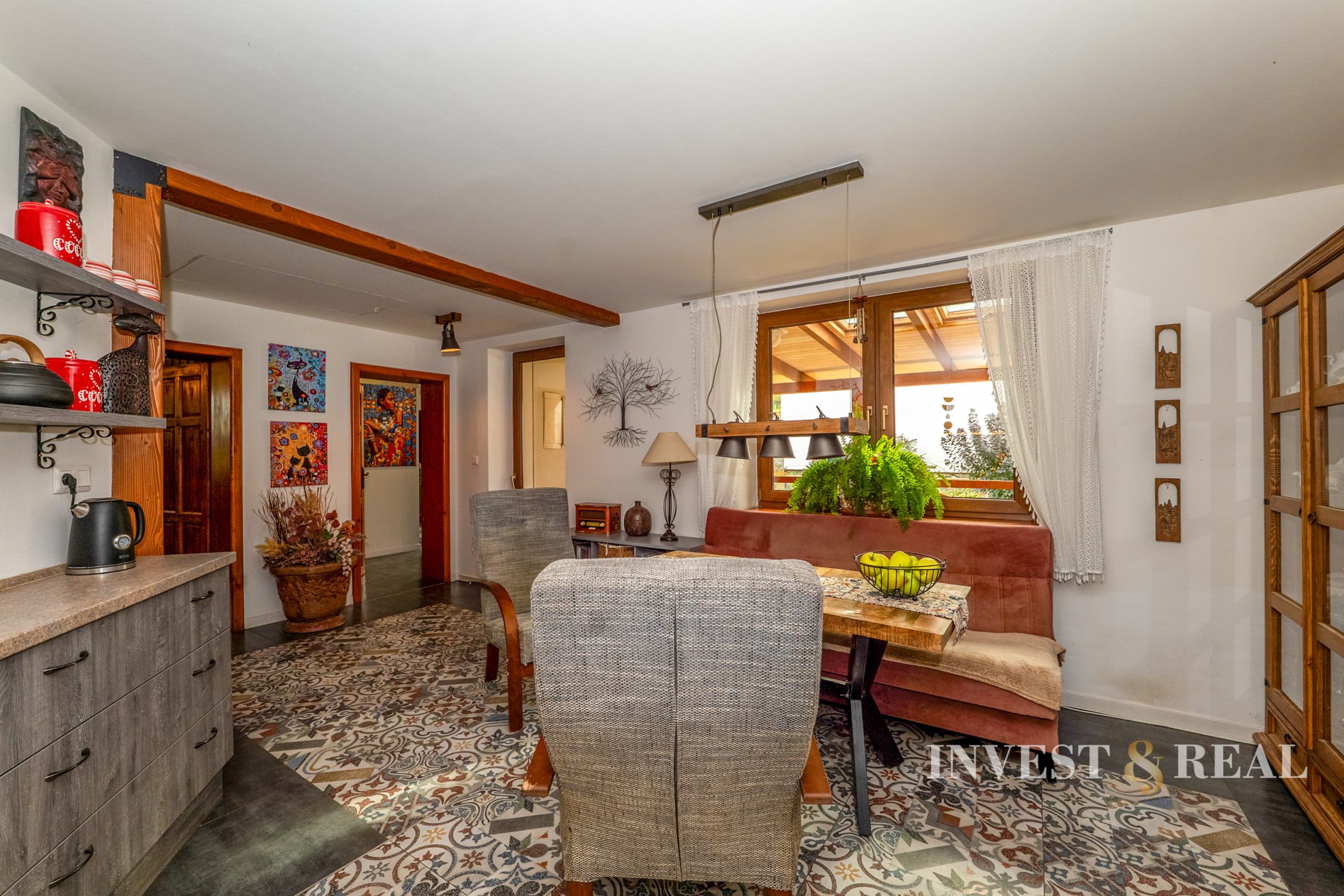 Zrekonštruovaný dom s bazénom a veľkým pozemkom | Podlipníky