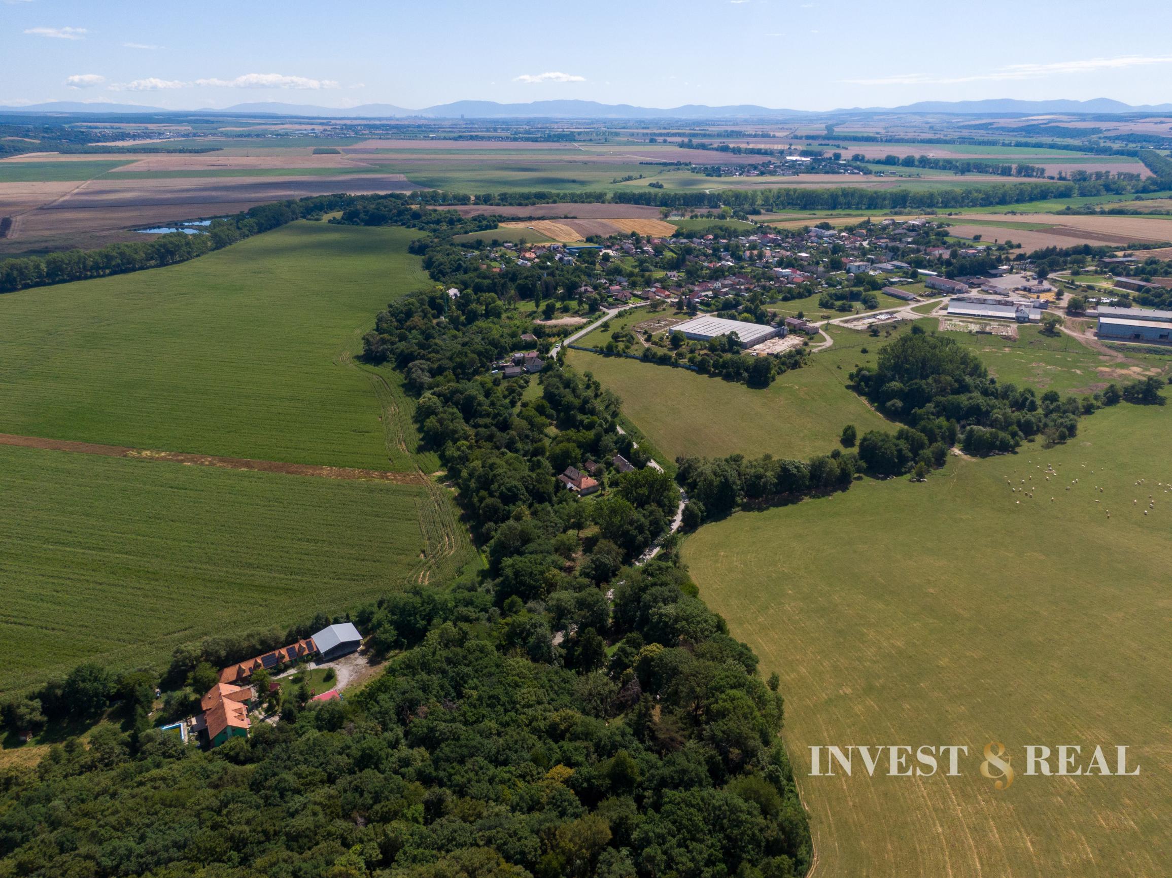 Pozemok na výstavbu rodinného domu | 800 m² | Žarnov