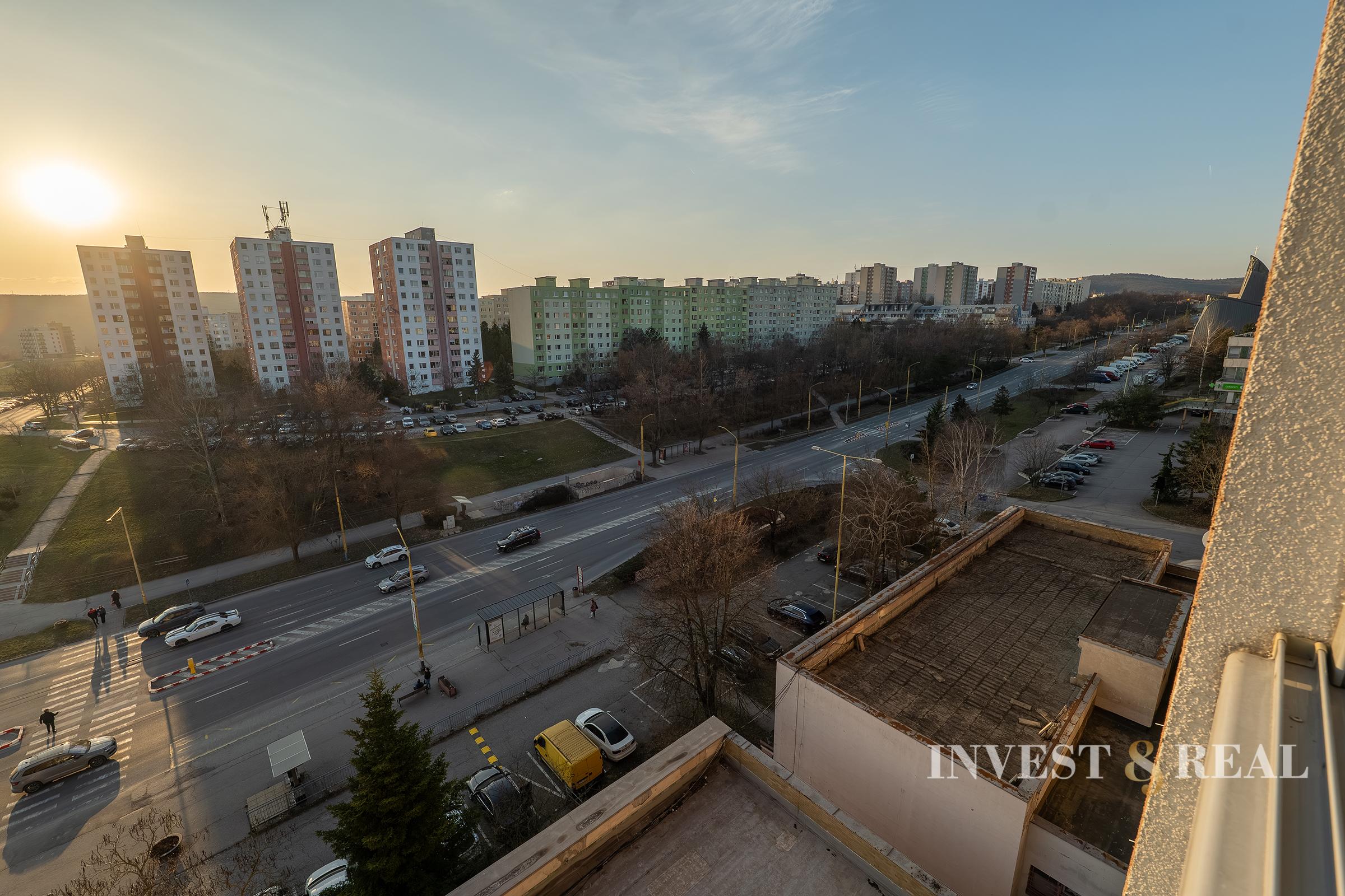 4-izbový klimatizovaný byt po rekonštrukcii s loggiou | KVP