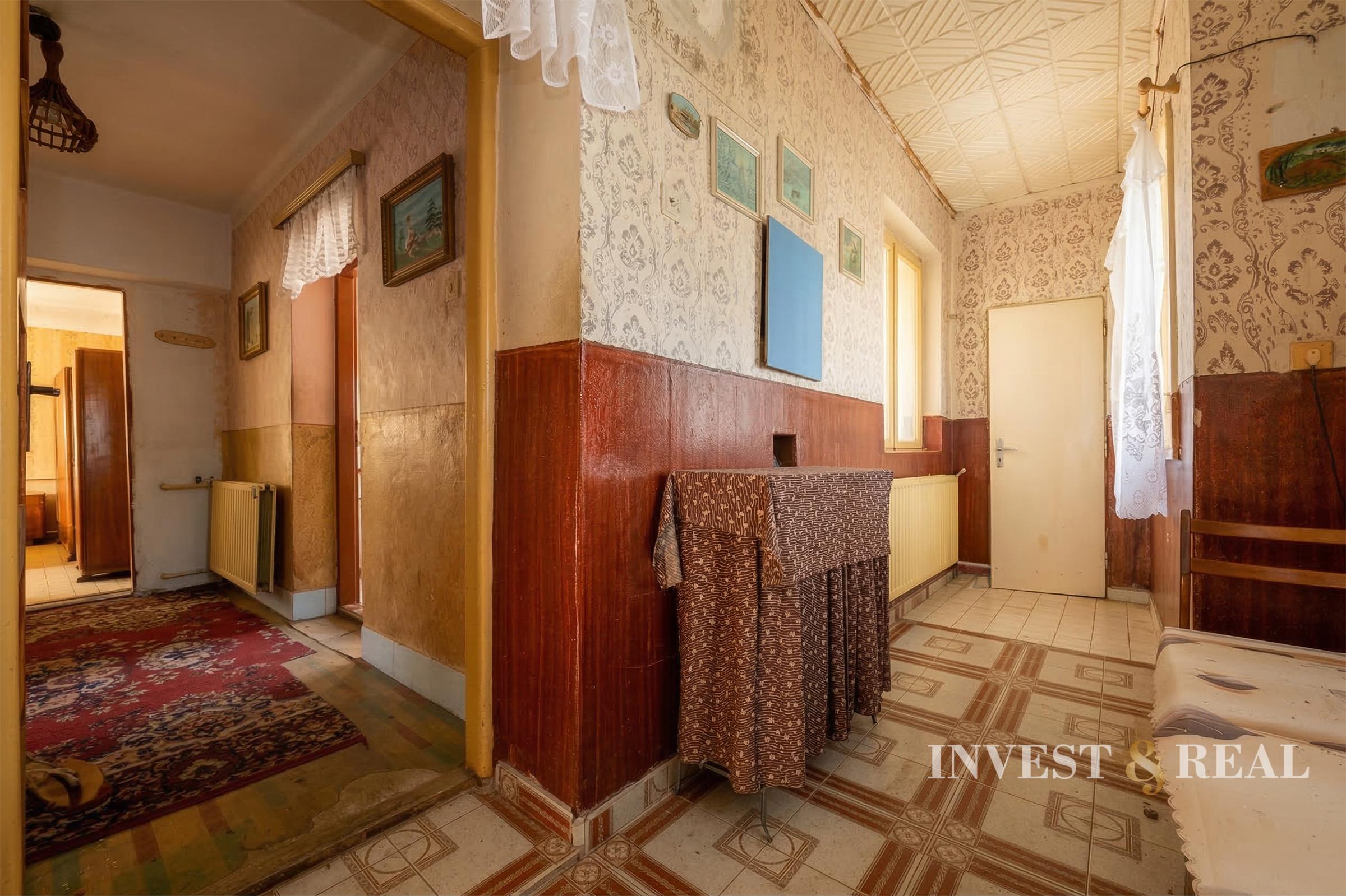 Starší rodinný dom s veľkorysým pozemkom | 3 093 m²