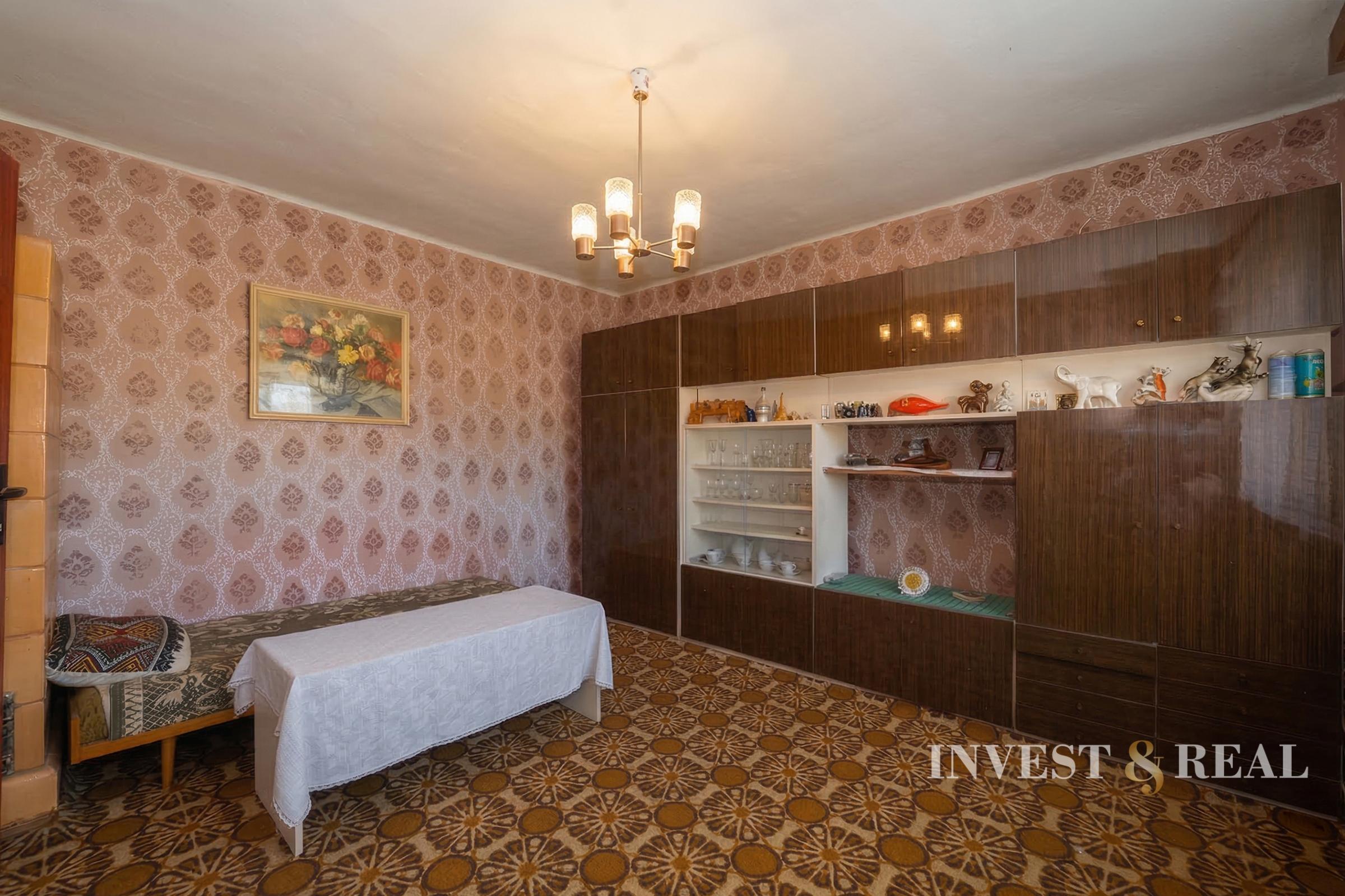 Starší rodinný dom s veľkorysým pozemkom | 3 093 m²