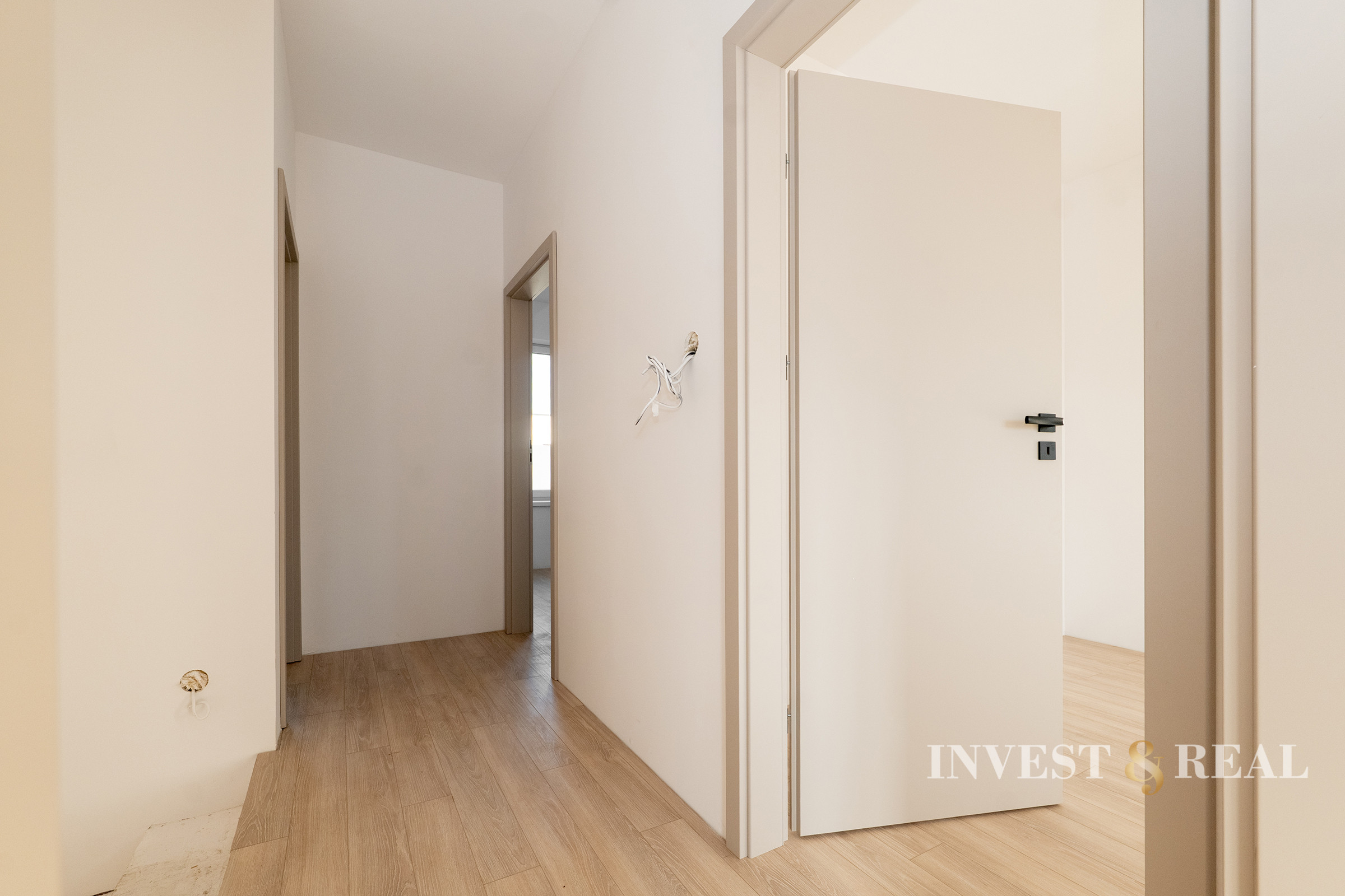 Moderné bývanie s vnútroparkom | 4-izbový dom | Haniska