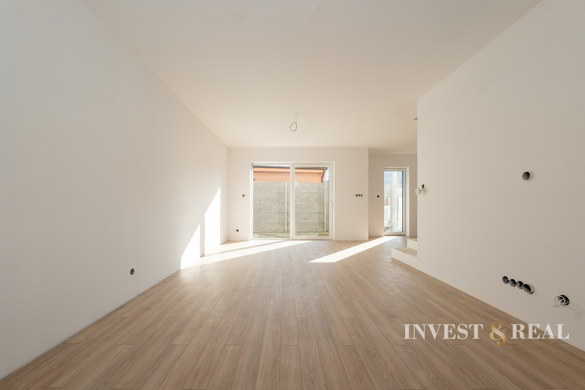 Moderné bývanie s vnútroparkom | 4-izbový dom | Haniska