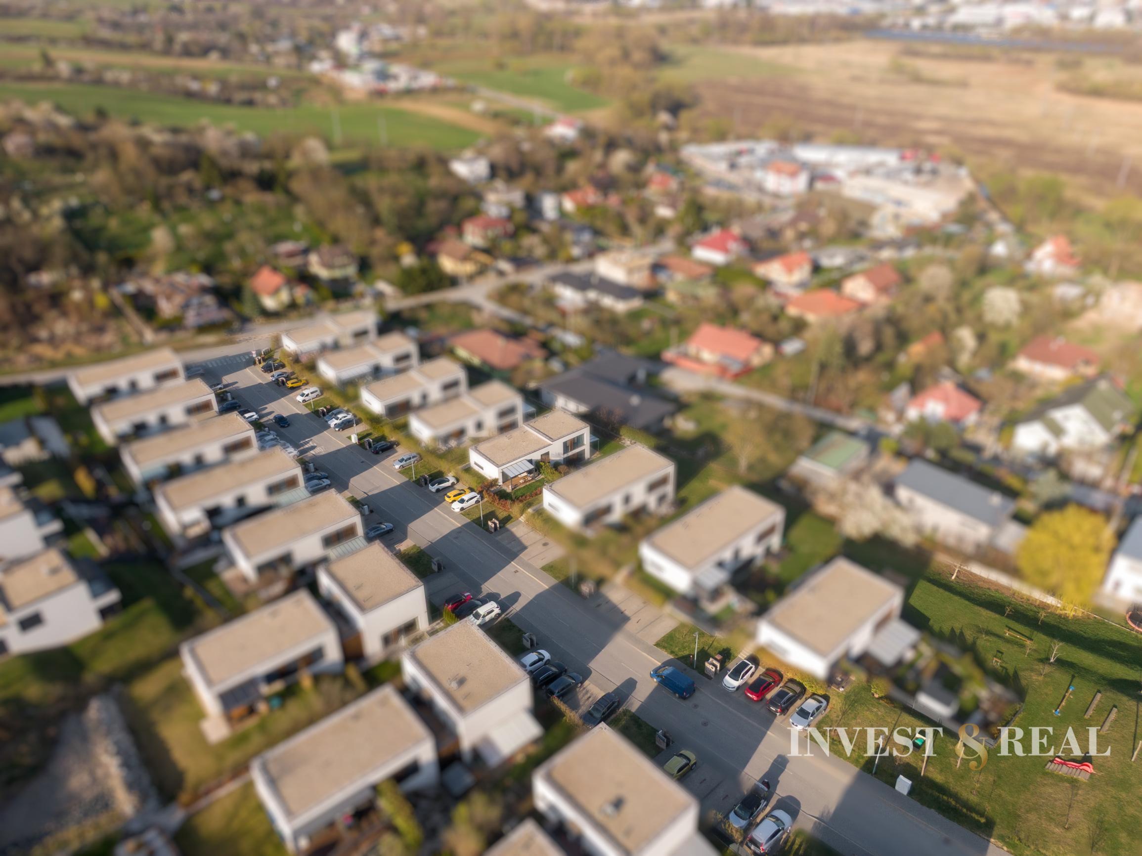 ZÁHRADNÉ SADY | 2 izbový byt s vlastným pozemkom 241 m²