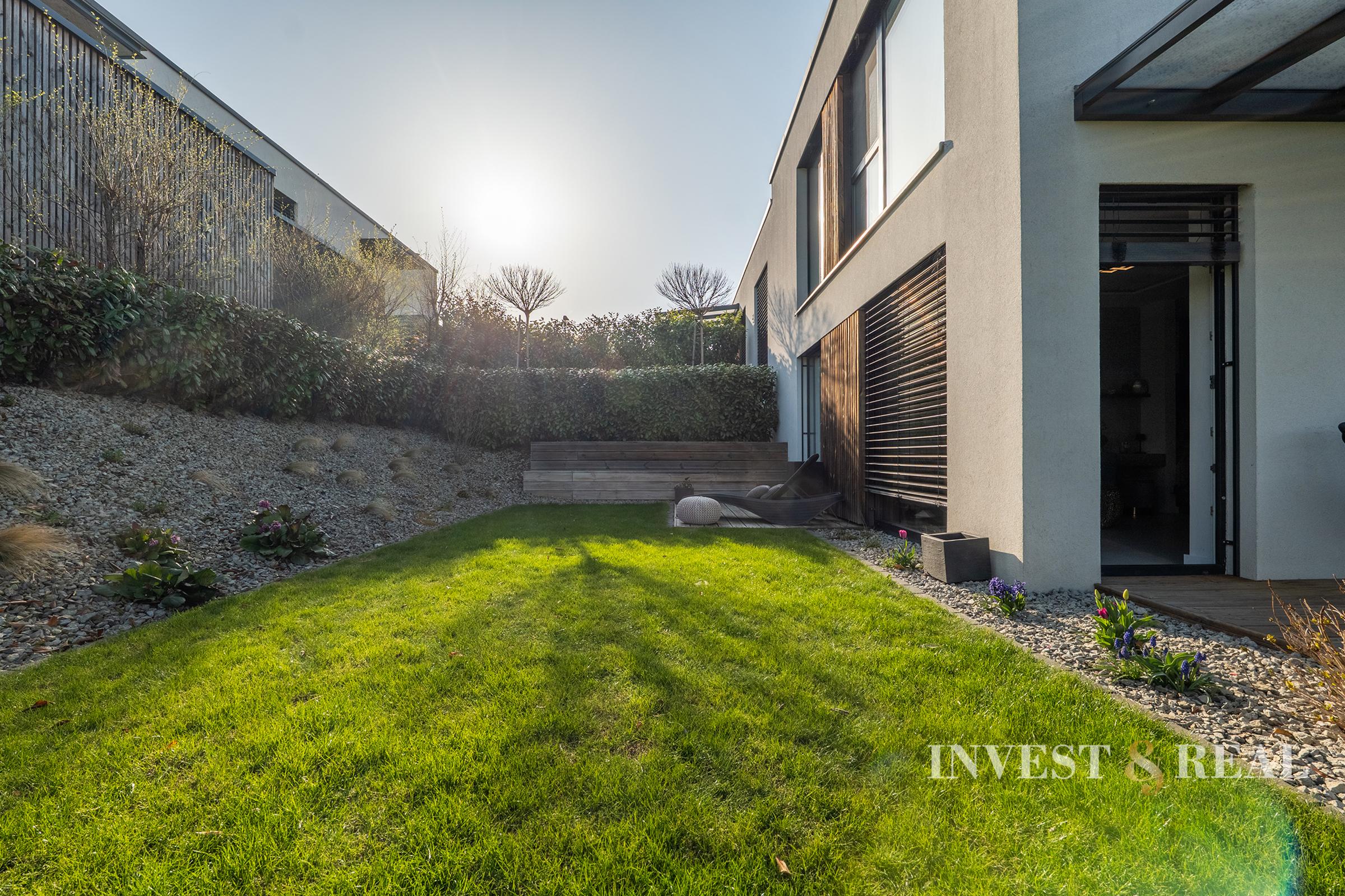 ZÁHRADNÉ SADY | 2 izbový byt s vlastným pozemkom 241 m²