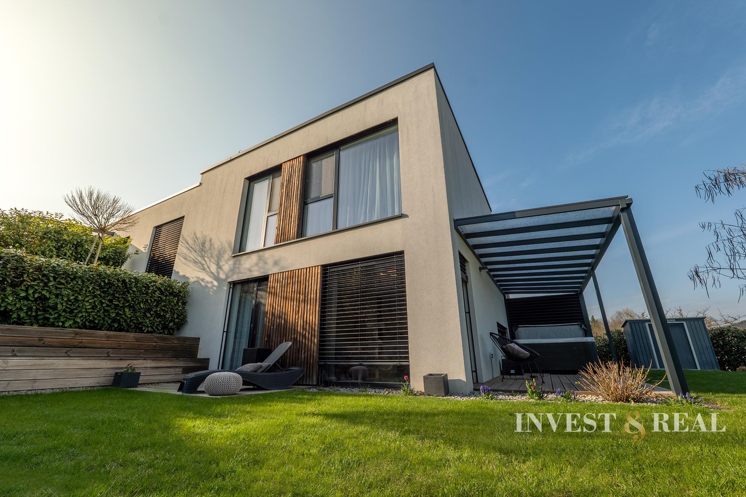 ZÁHRADNÉ SADY | 2 izbový byt s vlastným pozemkom 241 m²