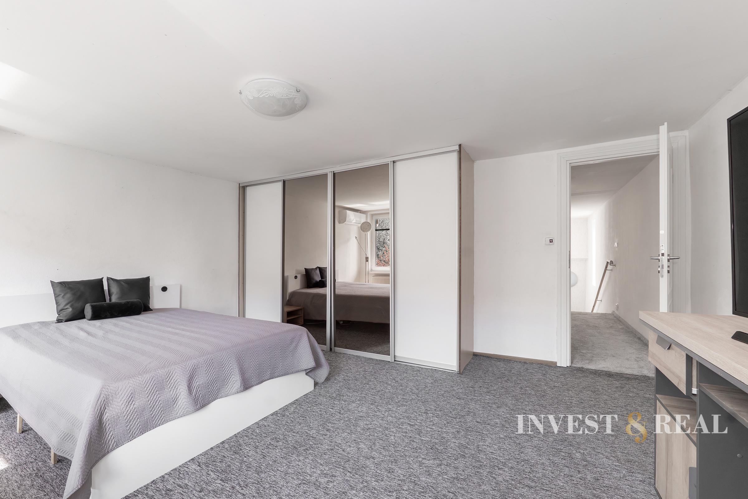 Moderný a atypický rodinný dom s garážou | Železníky