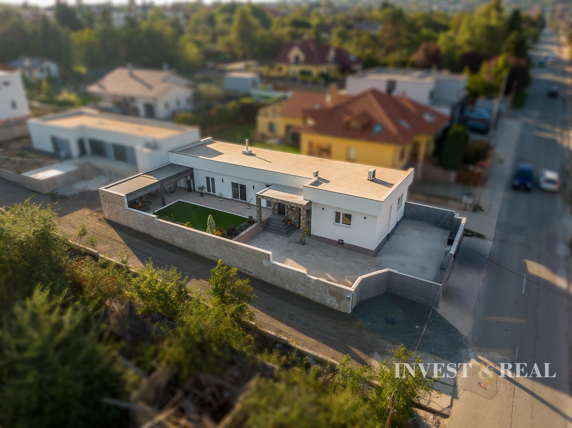 4-izbový bungalov | 140 m² + 40 m² terasa | Pereš