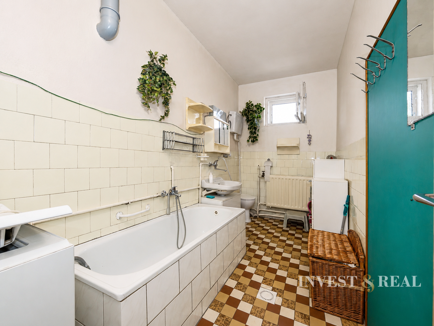 Rodinný dom s veľkorysým pozemkom | 2 330 m² | Nižný Lanec