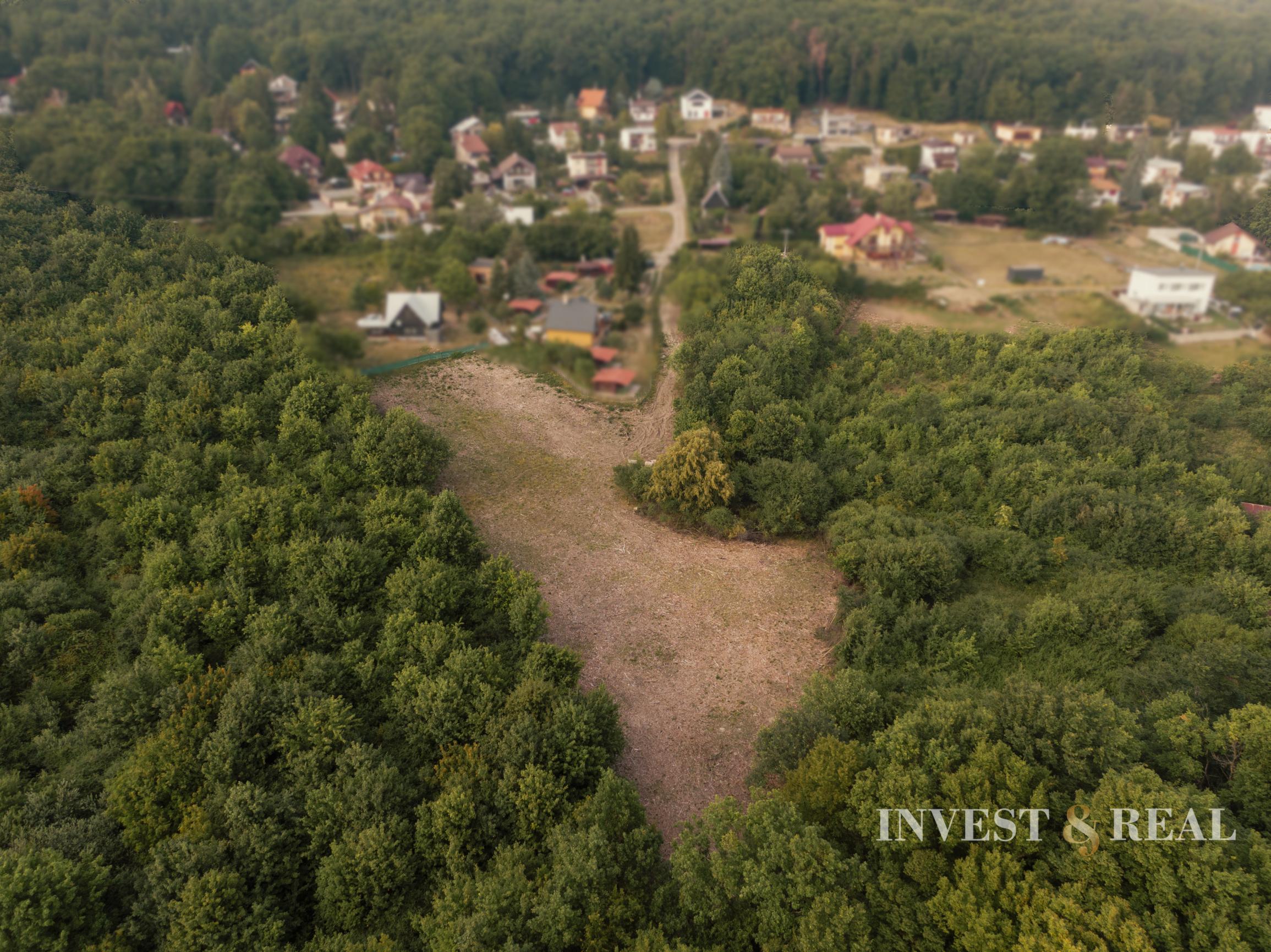 Unikát na Kaluži | Pozemok pod lesom na Šírave