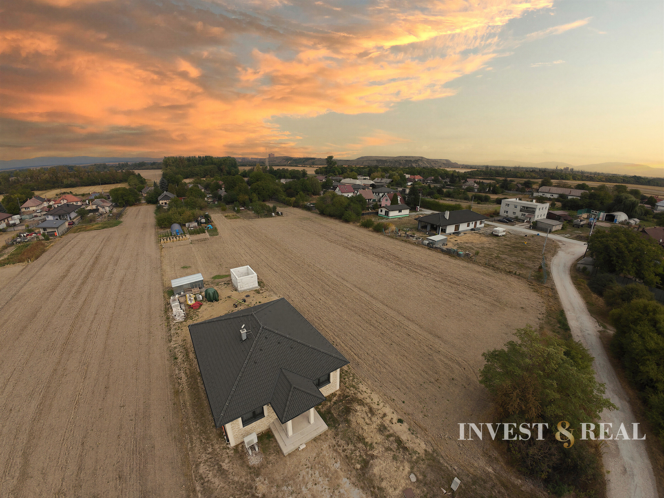 Priestor pre veľké plány | 2 930 m² | Gomboš